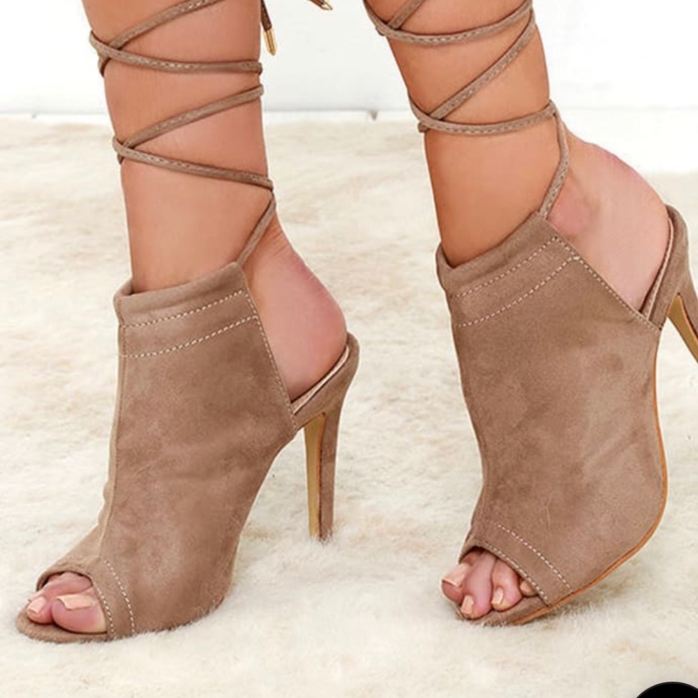 Cape Robbin lola-1 camel tan suede open peep toe ankle wrap tie sz 7 bootie heel